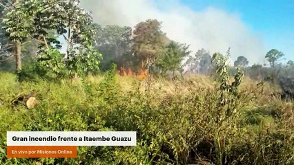 Gran incendio frente a Itaembe Guazu