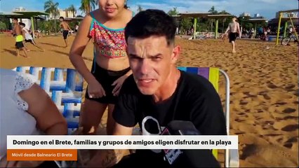 Domingo en el Brete, familias y grupos de amigos eligen disfrutar en la playa
