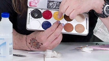 Cómo hacerte un tatuaje temporal casi real - Makeup Room con Peter Cortés