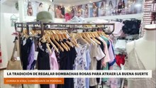 La tradición de regalar bombachas rosas para atraer la buena suerte