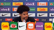 Jogadores respondem perguntas de jornalistas nos EUA