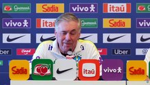 Jogadores respondem perguntas de jornalistas nos EUA