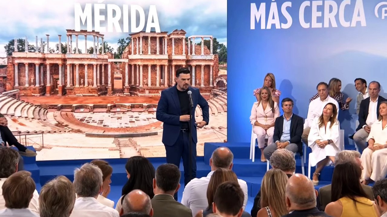Feijóo clausura el acto de presentación de los candidatos a las alcaldías de provincias para las elecciones municipales de 2027