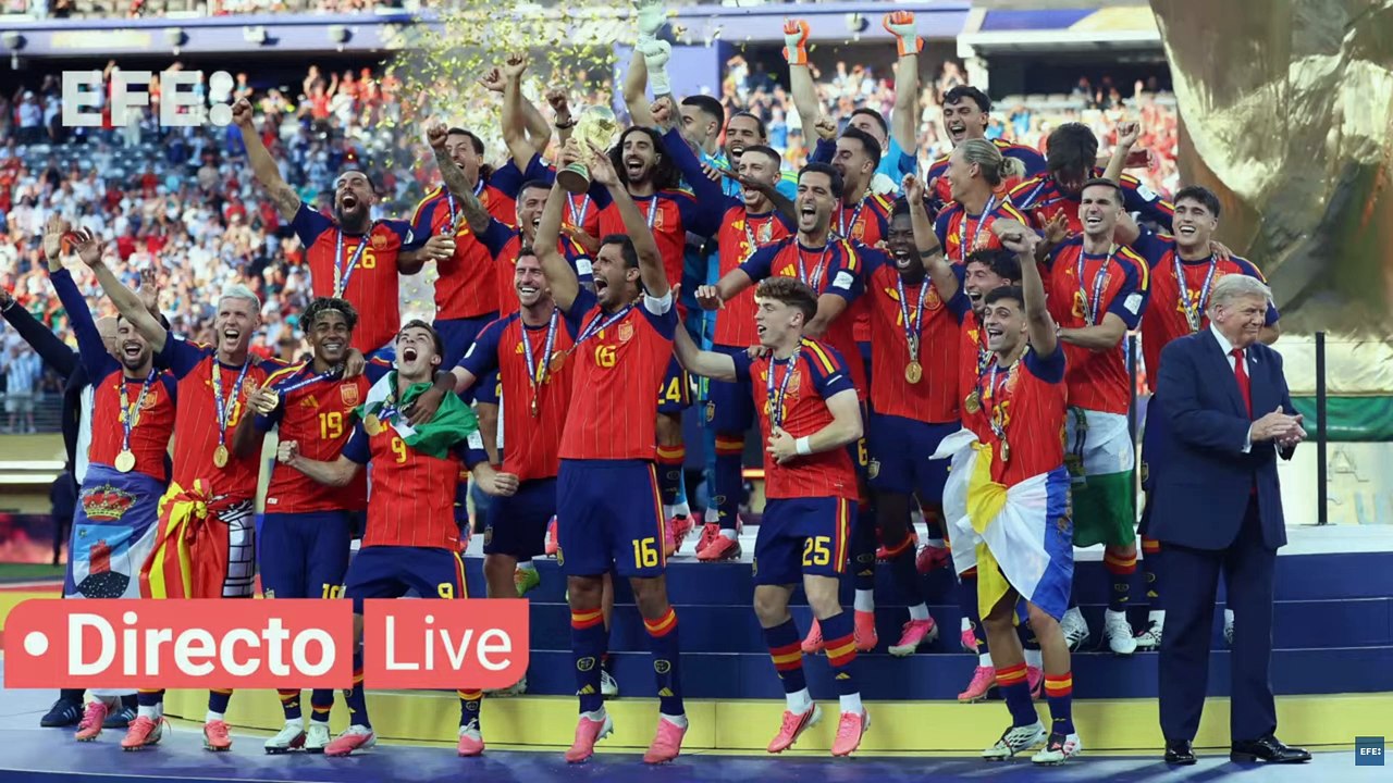 La Familia Real recibe a la Selección Española de fútbol.