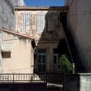 la salle des jeunes du vieux marignane