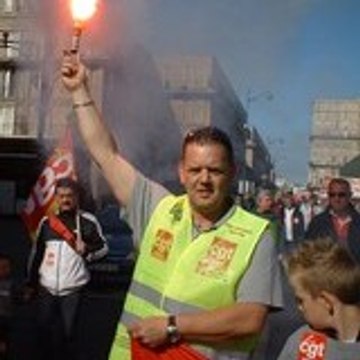 stéphane dit saucisson...