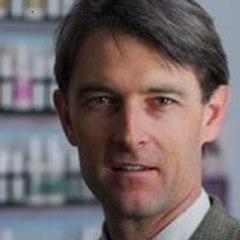 Dr Peter Lind