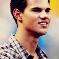 taylorlautnerturkey