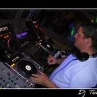 Dj Toffou
