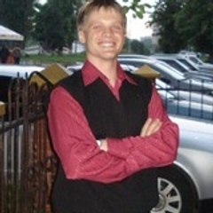 Юрий Ларионов