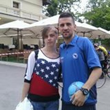 8Maite