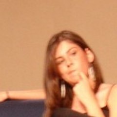Laura J M Barros