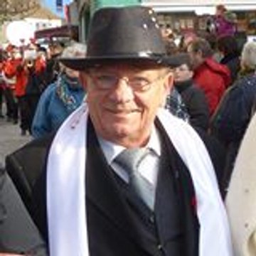 Walter Luzi