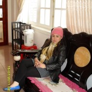 Các bé dở thương