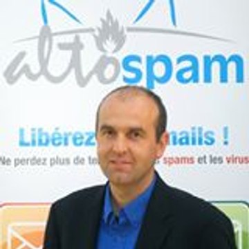 Stephane Manhes