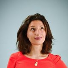 Claire Thomas Medium