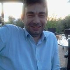 Γιάννης Κομνηνός