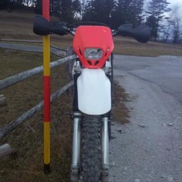 jaka220