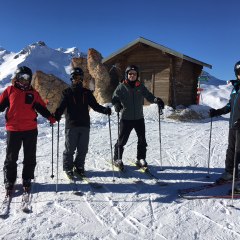UAE_Skiers