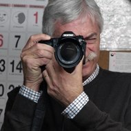 New International, e.l.b.