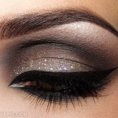 Eye makeup