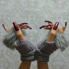 Sees Nails