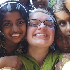 آنــا إيتـــين