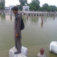 Malik QamaR