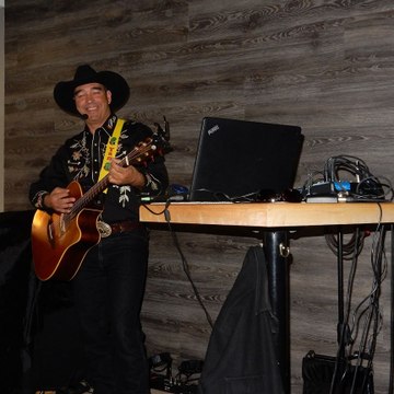 Yan Tremblay country rock