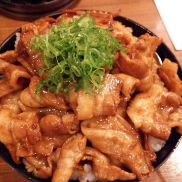 吉川利彦