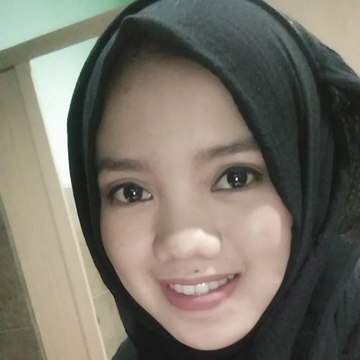 khansa chanel