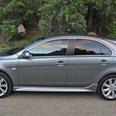 mitsubishi lancer review