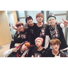 Jungkook's Sweater Paws