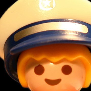 SPIELZEUG SPIELT VERRÜCKT