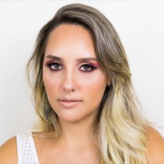 Larissa Lage Makeup