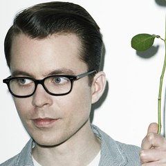 Tom Vek