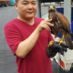 黃 文毅