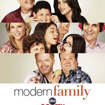 Official HD Video "Modern Family" Online