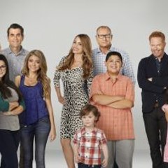 Modern Family Season 9 ~ Streaming HD