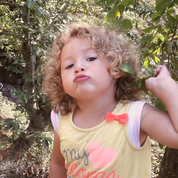 Cemre KarahasaN