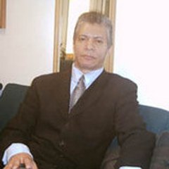 Martillo y Clavo Bolivar Balcacer Conductor