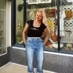Thrifting and Selling with Lucky