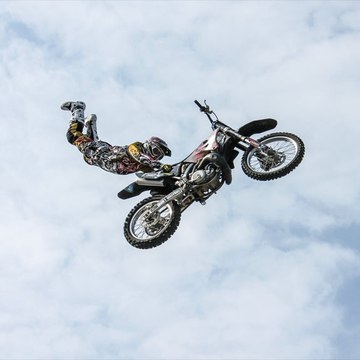 Wheeling Stunts