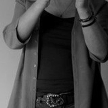 KARIN MULLER