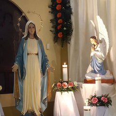 Parroquia Virgen de la Medalla Milagrosa, 4 Reinas