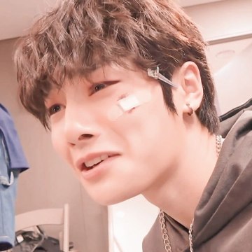 MOON SKZ