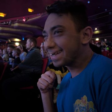 Courtney Edward's Greg,Sam and Lachy fan