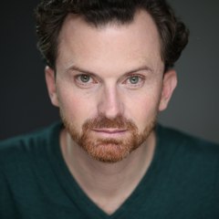 Julien Rouvière   comédien chanteur