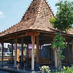 Edesth Gallery