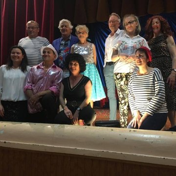 Les Quett'villais en scène